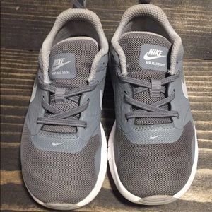 Nike shoes 9c for toddlers